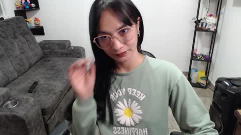 Snapshot of pia_horny chatting on 8, 9, 2025 Pia online show from 8, 9, 2025