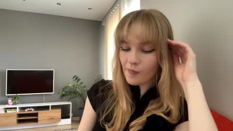 Snapshot of piastonesifer chatting on 15, 6, 2026 Kristie online show from 15, 6, 2026