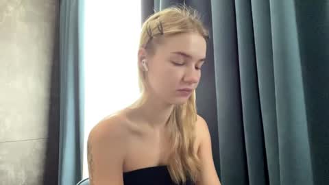 Snapshot of piastonesifer chatting on 8, 7, 2026 Kristie online show from 8, 7, 2026