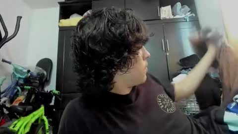 picaszomilos350 online show from 18, 12, 2025