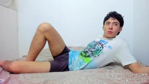 picaszomilos350 online show from 30, 3, 2026