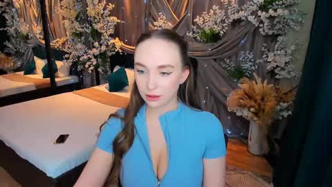 Emelie online show from 25, 2, 2025