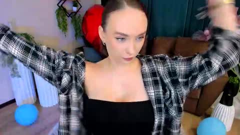 Emelie online show from 11, 9, 2025