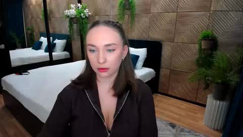 Emelie online show from 16, 10, 2025