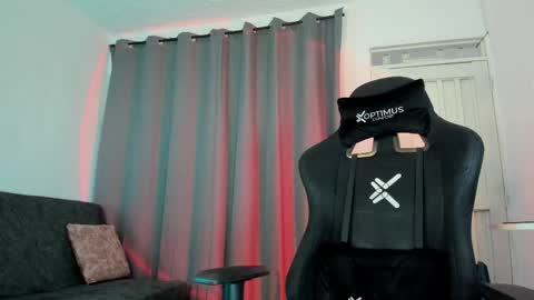 Snapshot of pierrevidal chatting on 7, 11, 2025 Pierre online show from 7, 11, 2025