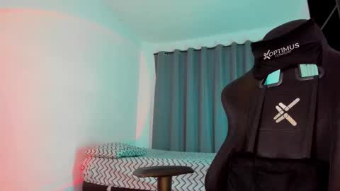 Snapshot of pierrevidal chatting on 18, 12, 2025 Pierre online show from 18, 12, 2025