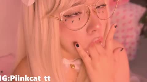 Emi online show from 2, 12, 2025