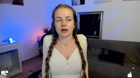 PiinkPandora online show from 15, 4, 2026