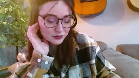 PilloGoddess online show from 30, 11, 2025