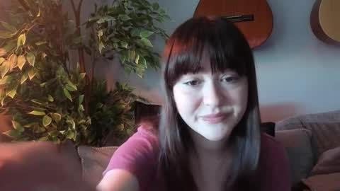 PilloGoddess online show from 8, 4, 2026