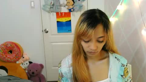 pinay beauty14 online show from 30, 1, 2025