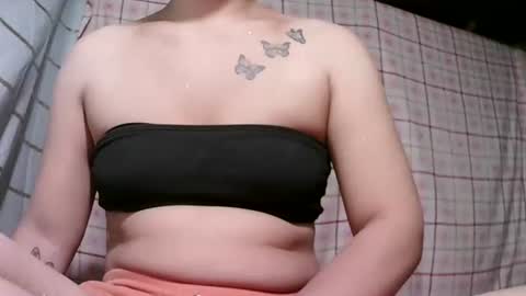 Snapshot of pinay_janella10 chatting on 14, 9, 2025 pinay_janella10 online show from 14, 9, 2025