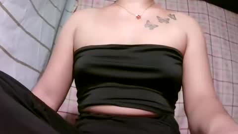 Snapshot of pinay_janella10 chatting on 16, 10, 2025 pinay_janella10 online show from 16, 10, 2025