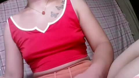 Snapshot of pinay_janella10 chatting on 20, 10, 2025 pinay_janella10 online show from 20, 10, 2025