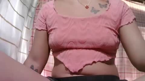 Snapshot of pinay_janella10 chatting on 25, 10, 2025 pinay_janella10 online show from 25, 10, 2025