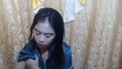 Snapshot of pinay_shinexxx chatting on 6, 4, 2026 pinay_shinexxx online show from 6, 4, 2026