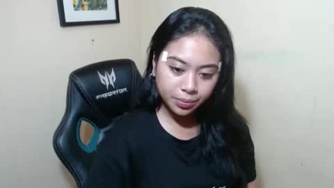 Snapshot of pinay_shinexxx chatting on 18, 4, 2026 pinay_shinexxx online show from 18, 4, 2026