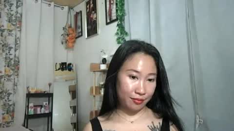 yumie  online show from 19, 6, 2026