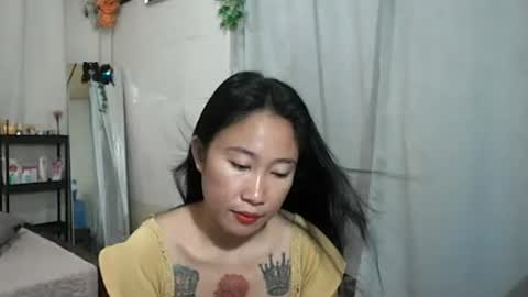 yumie  online show from 26, 6, 2026