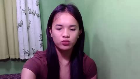 pinaymorena_rhowe online show from 7, 12, 2024