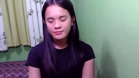 pinaymorena_rhowe online show from 27, 12, 2024