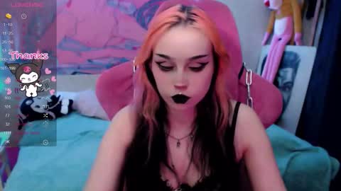 Snapshot of pineapple_dope chatting on 23, 3, 2026 Nancy online show from 23, 3, 2026