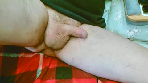 Snapshot of pinewoodman chatting on 23, 11, 2025 pinewoodman online show from 23, 11, 2025