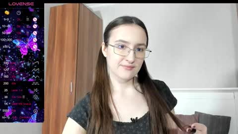 Snapshot of pingviluly chatting on 4, 10, 2025 pingviluly online show from 4, 10, 2025