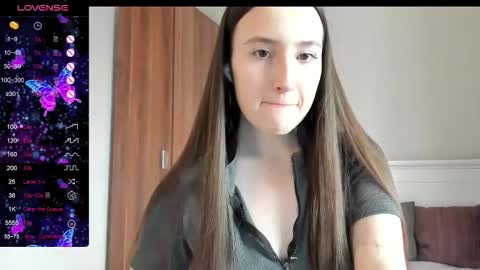 Snapshot of pingviluly chatting on 1, 11, 2025 pingviluly online show from 1, 11, 2025