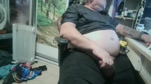 Snapshot of pini_z chatting on 14, 2, 2026 pini_z online show from 14, 2, 2026