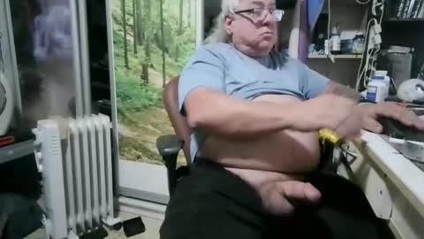 Snapshot of pini_z chatting on 27, 2, 2026 pini_z online show from 27, 2, 2026