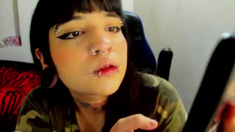 Snapshot of pink_dustt chatting on 13, 11, 2025 weedcandy ig y twitter xpink dustt online show from 13, 11, 2025