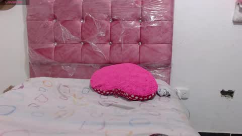 pink_love_25 online show from 12, 5, 2026
