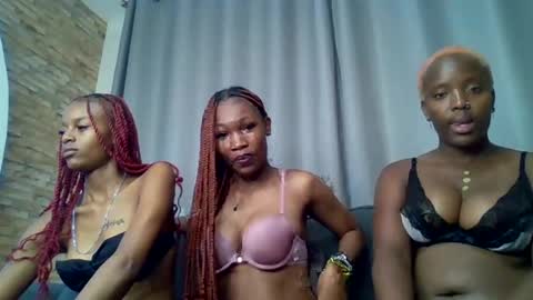 Snapshot of pink_nova chatting on 9, 7, 2026 pinkyy online show from 9, 7, 2026