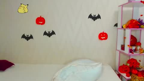 Snapshot of pink_pikachu_ chatting on 28, 10, 2025 Pikachu pika online show from 28, 10, 2025