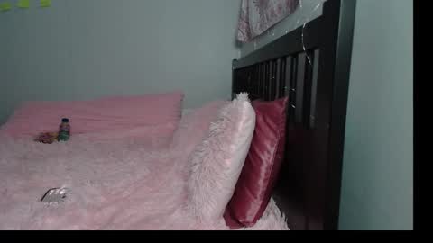 Snapshot of pink_tv chatting on 24, 9, 2025 pink_tv online show from 24, 9, 2025