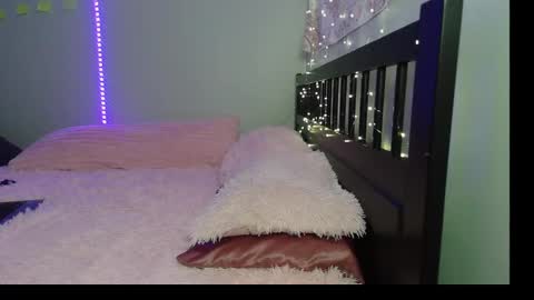 Snapshot of pink_tv chatting on 25, 9, 2025 pink_tv online show from 25, 9, 2025