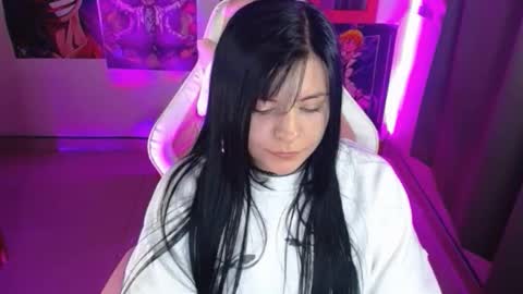 pink_yuii online show from 22, 11, 2025