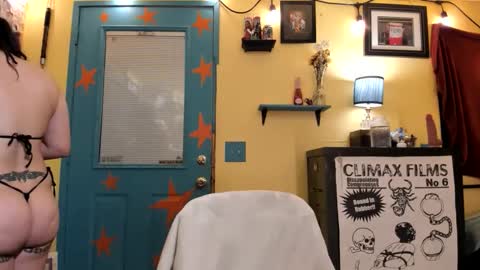 Virginity smiles online show from 18, 12, 2025