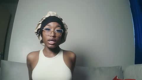 PinkyAura online show from 30, 5, 2026