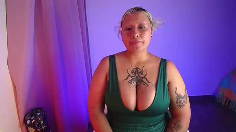 Snapshot of pinkbaddie777 chatting on 10, 1, 2026 . online show from 10, 1, 2026