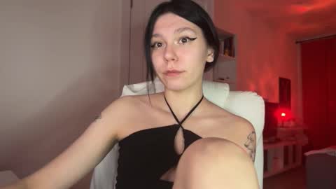 Snapshot of pinkdollylovv chatting on 28, 2, 2025 pinkdollylovv online show from 28, 2, 2025