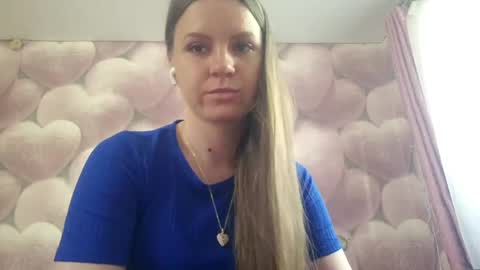 Snapshot of pinkiesadlier chatting on 19, 5, 2026 Lola online show from 19, 5, 2026