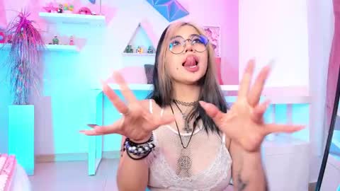 Snapshot of pinkk_demon chatting on 22, 10, 2025 PINKK online show from 22, 10, 2025