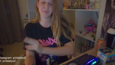 pinkladyx2 online show from 4, 11, 2025