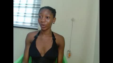 Snapshot of pinknjuicyx chatting on 5, 12, 2024 pinknjuicyx online show from 5, 12, 2024