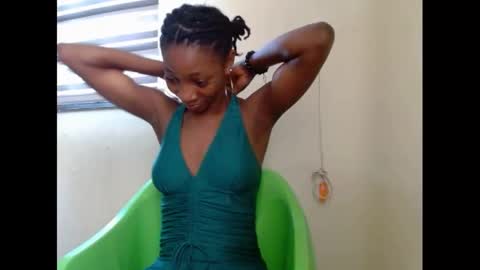 Snapshot of pinknjuicyx chatting on 6, 12, 2024 pinknjuicyx online show from 6, 12, 2024