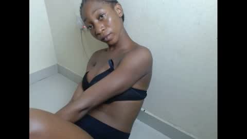 Snapshot of pinknjuicyx chatting on 11, 12, 2024 pinknjuicyx online show from 11, 12, 2024