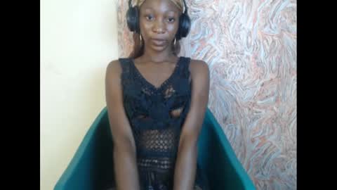Snapshot of pinknjuicyx chatting on 15, 12, 2024 pinknjuicyx online show from 15, 12, 2024