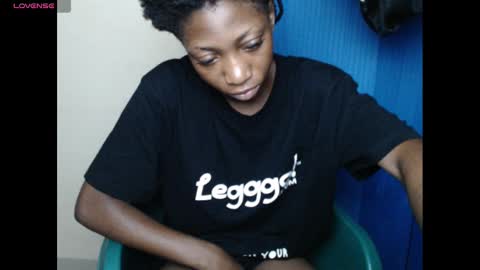 Snapshot of pinknjuicyx chatting on 5, 1, 2025 pinknjuicyx online show from 5, 1, 2025